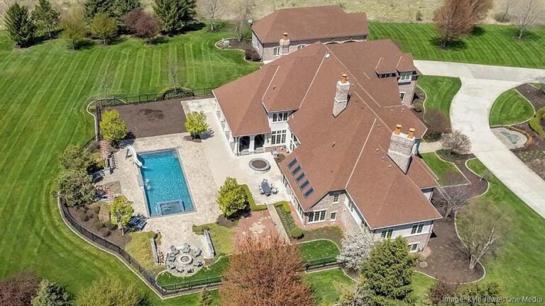 $3.2M Mequon estate has a saltwater pool with a waterslide: Open House