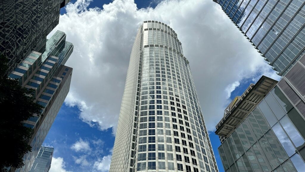 777tower wide dfc033699b79ff7433e34770c7d49fc3f9af6c11 s1400 c100