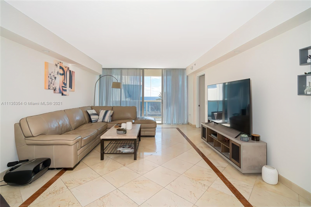 63564e9641400e6393d3d655 sold1