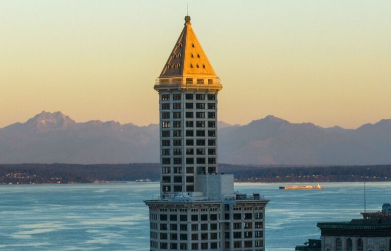 One of Seattle’s oldest skyscrapers is for sale