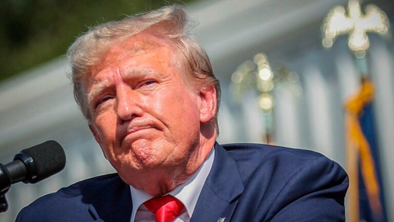 Donald Trump committed fraud by inflating real estate value, New York judge rules 1 Donald Trump committed fraud by inflating real estate value, New York judge rules