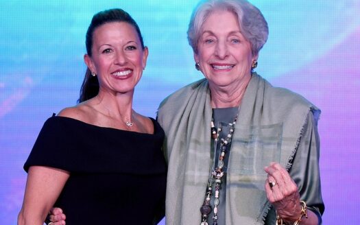 Saunders Global Leadership Award2 r850x580 2