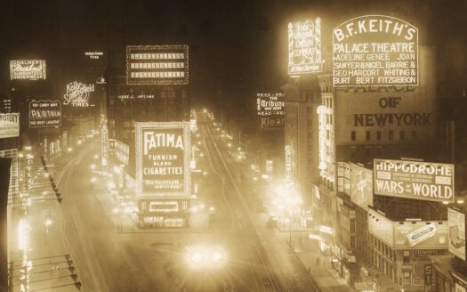 b2195fb6578173e16b996e3e046d7ef846 times square 1.2x.rsocial.w600