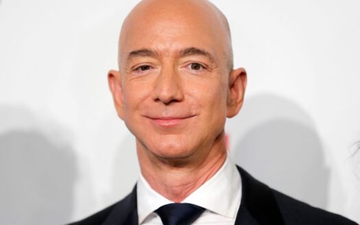 jeff bezos 66b149fd9b2b4cc68b4a5fc9f3093a52