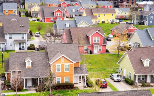 107340759 1701278843108 gettyimages 1704092060 jgdsc03048 editmulticoloredsuburbanhouses