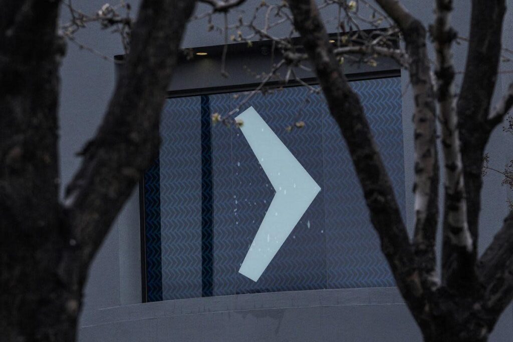 amid a troubling outlook for commercial real estate in 2024 beware these stocks