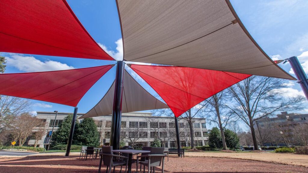 er 500 exterior with outdoor seating1200xx5472 3078 0 285