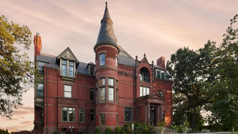 High Victorian estate on Summit Avenue asks $1.95 million 5 High Victorian estate on Summit Avenue asks $1.95 million