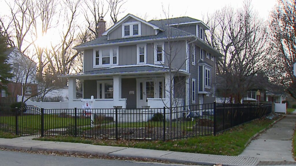 INDY HOUSING MARKET 10 PKG.transfer frame 1083 e1704253733377