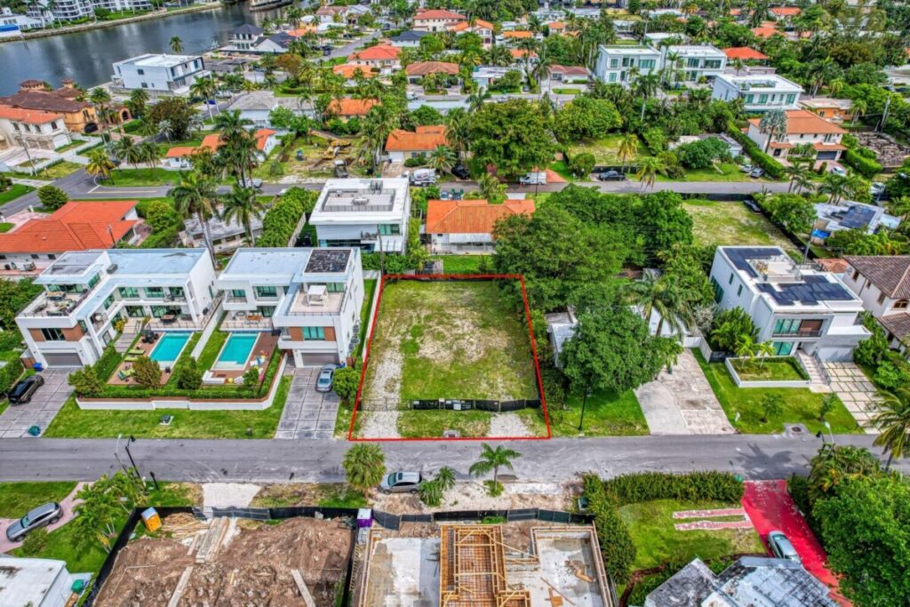 Land for sale in MIami Andrey Rossin Realty 19