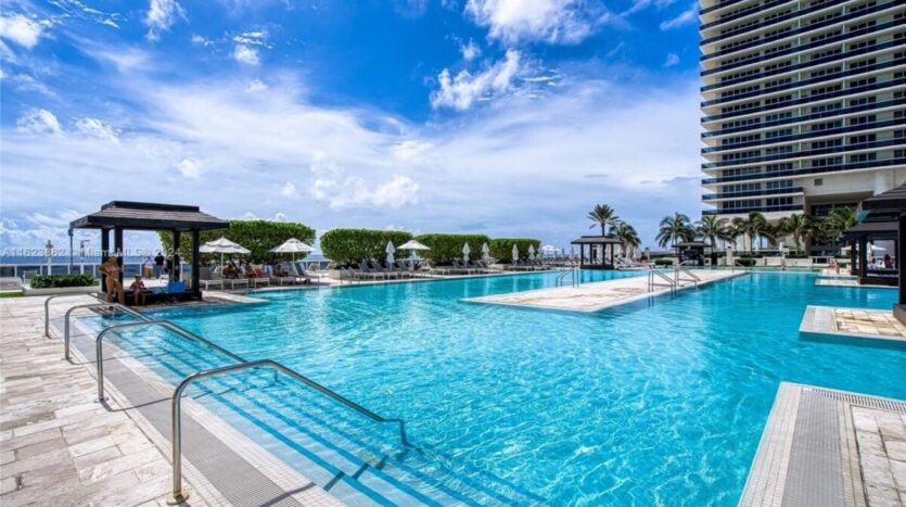 Magnificent condo with breathtaking ocean view pool view.