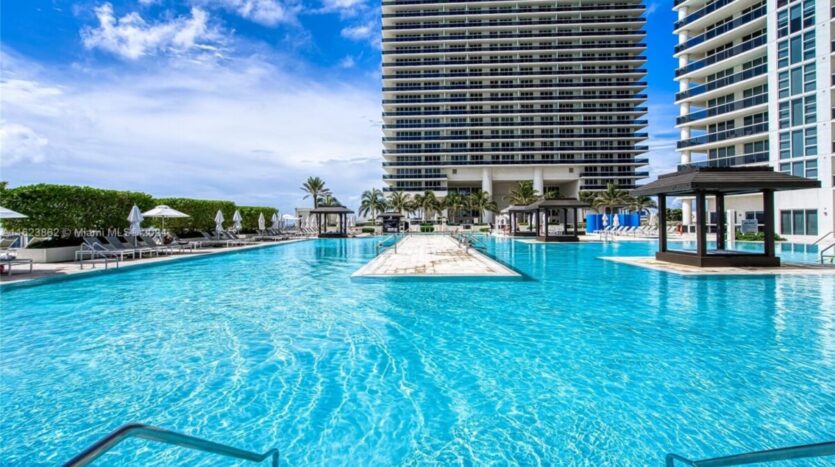 magnificent condo with breathtaking ocean view 2
