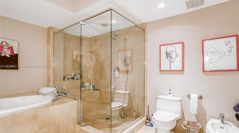 magnificent condo with breathtaking ocean view interior bathroom 4