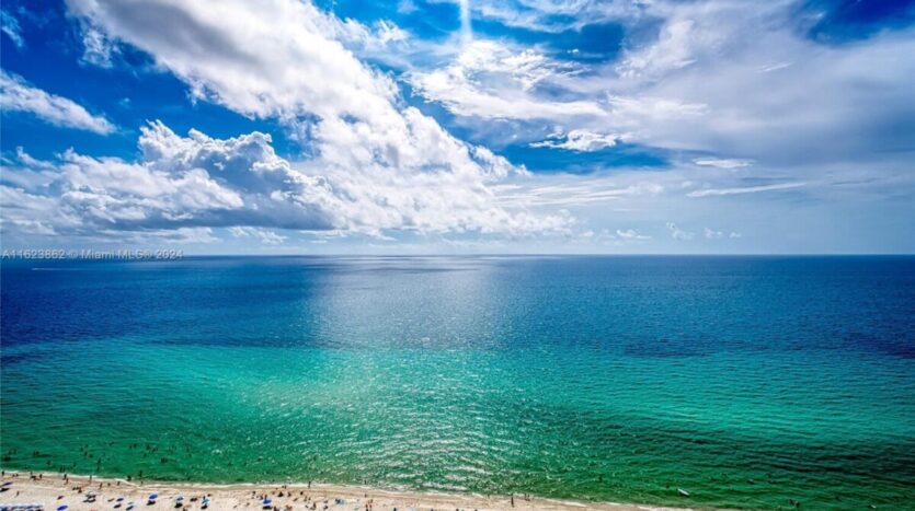 magnificent condo with breathtaking ocean view 4
