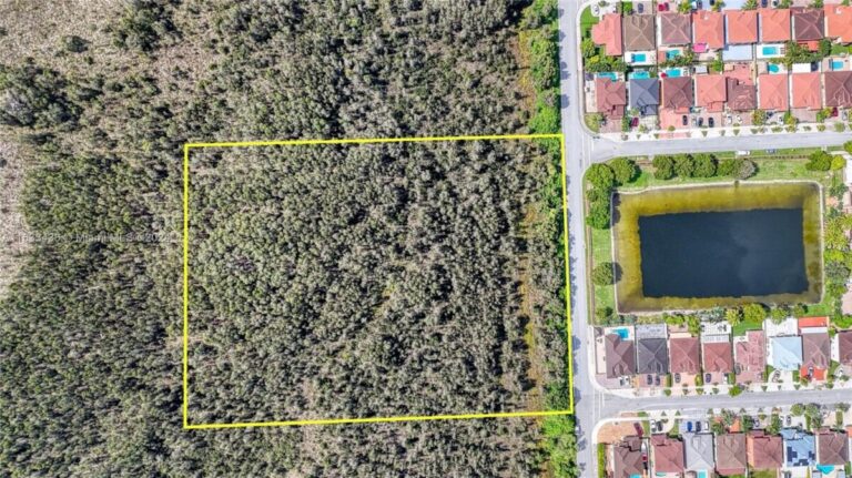 Closed Sale:Blue Zone 7,5 acre sale.