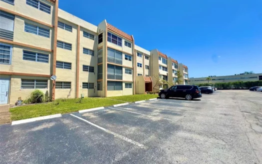 1/1 Condo · 2251 NW 41 Ave #103
