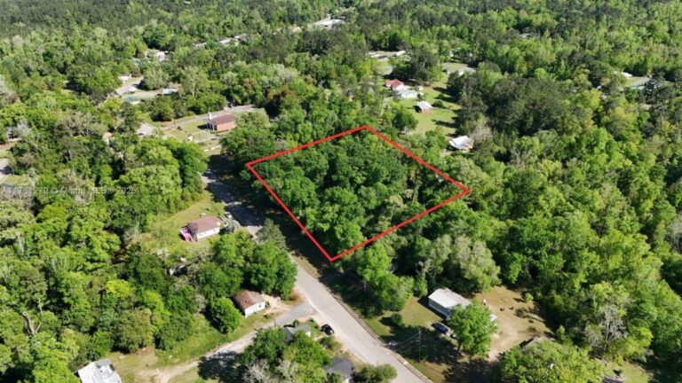 Another Closed Deal 2025: 1,81 acres for $15,500 now thats a Deal!!