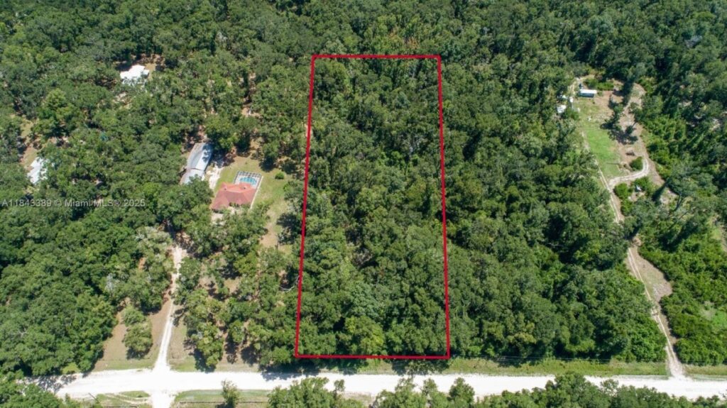 Old Town Baumer Trust closing foto